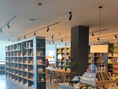 -魔方城市书房(中街益田店)