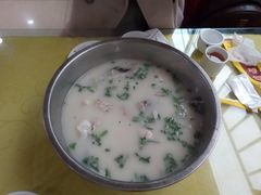 -雪野鱼头大王邢府公老店(雪野湖店)