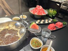 -鲜入唯煮·港式海鲜牛肉火锅(金宝街店)