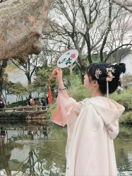 -一揽芳华汉服旗袍体验馆(拙政园店)