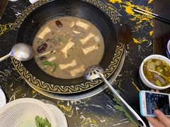 -尚品牛味汤锅火锅(康定总店)