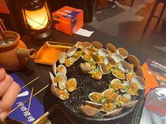 -何师烧烤Pro ·小龙虾·江湖川菜·精酿啤酒(太古里旗舰店)