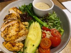 鸡肉牛油果芒果色拉-Wagas沃歌斯(太古汇店)