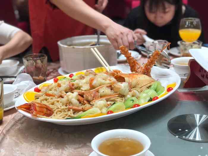 四海一品-"房间很多,装修很好.出品也很好,高档粤菜."-大众点评移动版