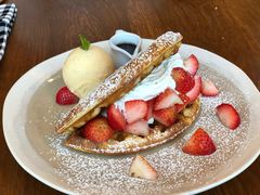 -ROAST coffee & eatery
