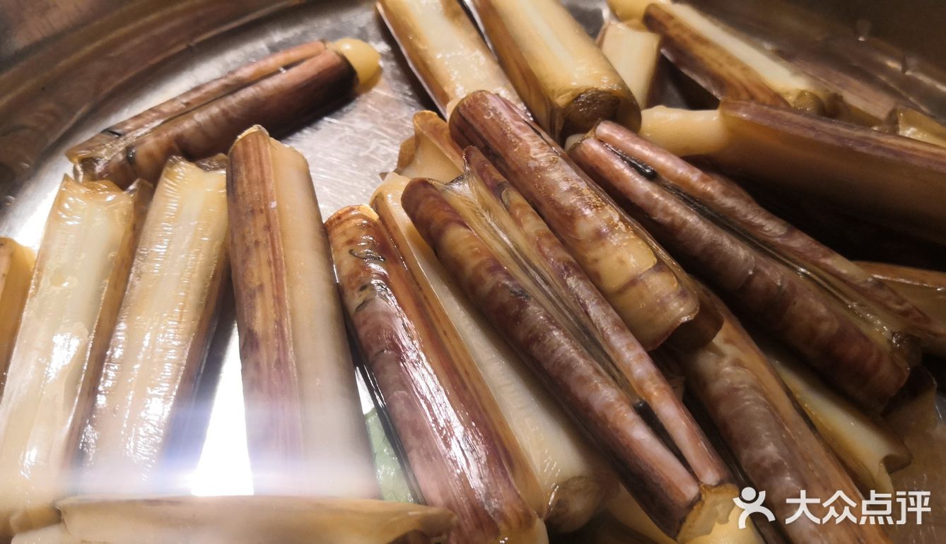 位置跟着导航很好找。点的粥水底，海螺切片