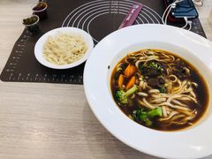 -康师傅私房牛肉面(马泉营奥莱店)