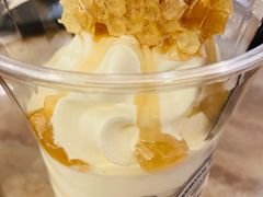 疯狂的蜂蜜冰淇淋-OUR Bakery(三里屯太古里店)