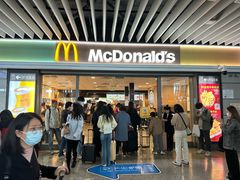 -麦当劳(上海虹桥站30B检票口楼上)