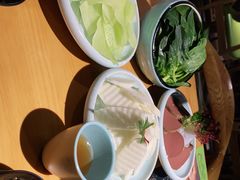 -洪氏嗨捞·广东猪肚鸡·椰子鸡火锅(西咸万象城店)