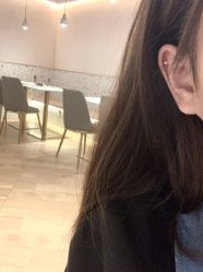 -花师傅专业手穿耳洞打耳洞穿孔