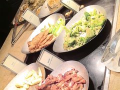 -大中华希尔顿酒店-念自助餐·嗨啤·小龙虾