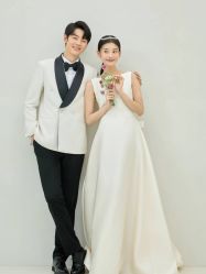 -喜爱高定婚纱摄影