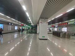 -佳园路(地铁站)