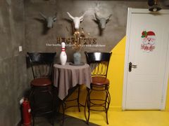 -HIGH FIVE哈福手工汉堡(桂林路店)