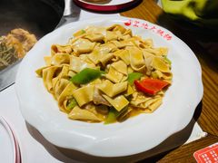 -玺炖·中国铁锅炖(南京东路店)