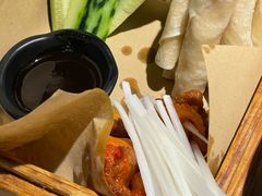 -西湖书堤(平湖八佰伴店)