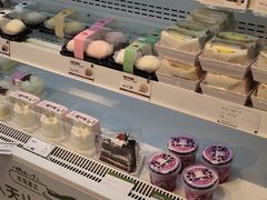 自助取餐区-绿姿鲜奶烘焙(新城花园店)