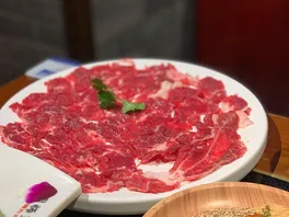 手**肉
