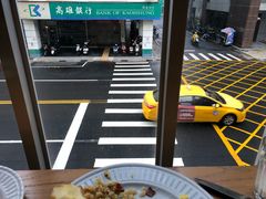 -高雄佳适旅舍-六合馆