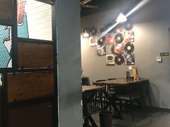 -馋虫重庆火锅(玉林南街店)