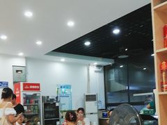 -老何家后安粉·糟粕醋海鲜火锅(三亚湾椰梦长廊店)