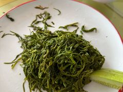 -华龙特色大骨鸡农家菜馆