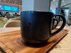-星巴克臻选(莘庄仲盛店)