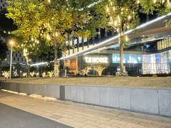 -TZ House音乐现场(来福士中心店)