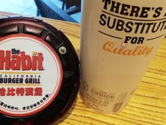 -The Habit Burger Grill 哈比特汉堡(爱琴海店)