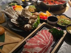 -湊湊火锅·茶憩(杭州湖滨银泰in77店)