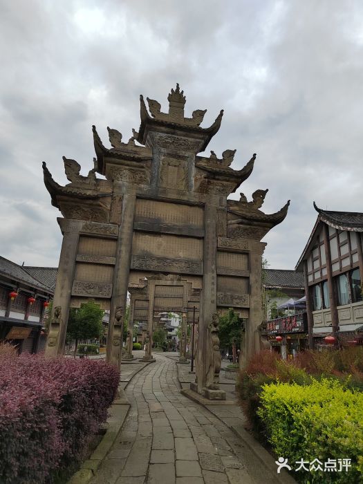 南关石牌坊古镇图片