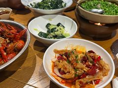 -琥珀老六龙虾(四里河店)