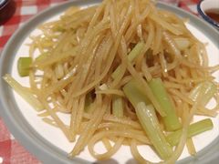 -老郑家东北春饼(龙悦居店)