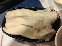 -鲜入围煮花胶鸡海鲜火锅