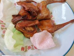 吊烧乳鸽-龙的酒楼·手工早茶·顺德菜(近良路店)