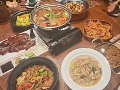 -老滇山寨•云南特色菜•地方菜•民族风情歌舞表演(金碧店)