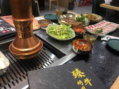 -臻牛烤肉