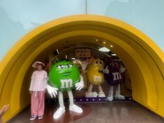 -m豆巧克力世界(上海世茂广场店)