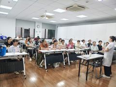 -红蕾家政·保姆·育儿嫂·钟点工