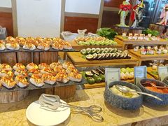 -大中华希尔顿酒店-念自助餐·嗨啤·小龙虾