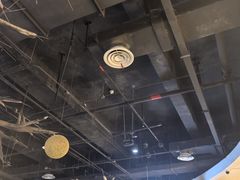 -暴风岛沉浸式体验馆(百联世纪店)