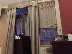 -屋顶顶城市·江景酒店-客房部