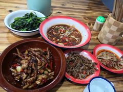 -老三样·美食研究中心(世贸路店)