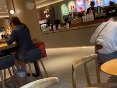 -星巴克臻选(上海中环广场2F店)