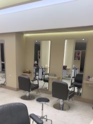 -Mentor Hair Salon