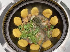 -雪乡人家东北菜·铁锅炖一切(高斯路店)