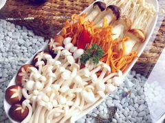 -慢丽江·云南野生菌土鸡锅(西山店)
