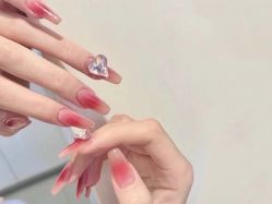 -悦指间美甲美睫