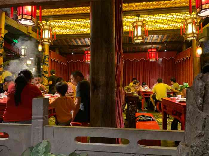 大龙翻印(国兴店)-"今年国庆期间在海口大龙翻印火锅体验了一下.